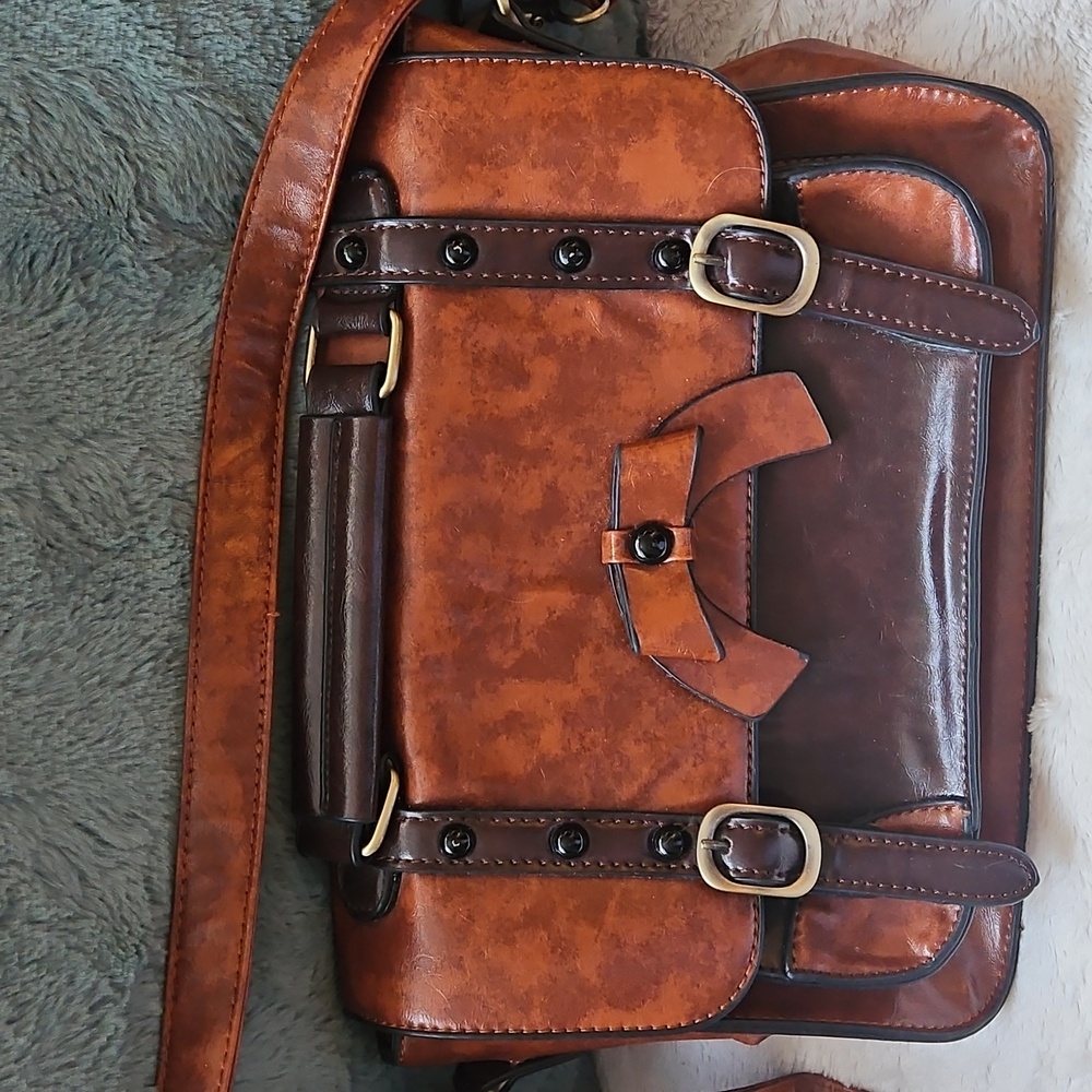 Elegant Brown Leather Look Womens Purse